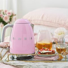 Smeg KLF03PKUK Kettle, Pink