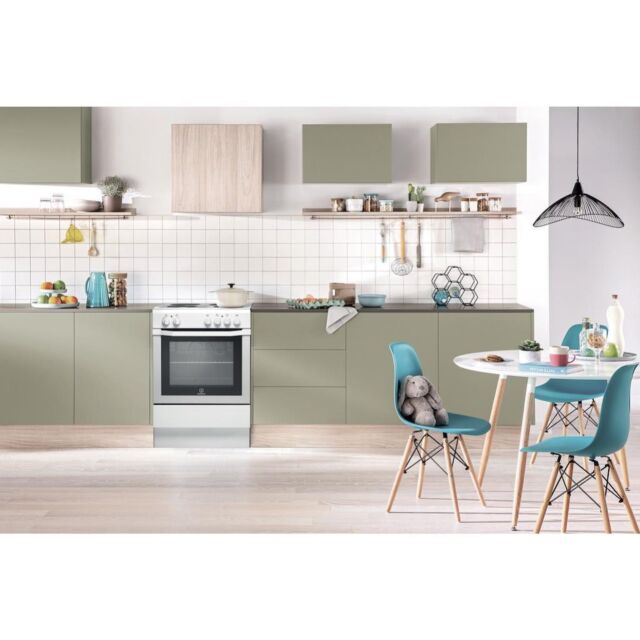 Indesit Electric freestanding cooker: 60cm
